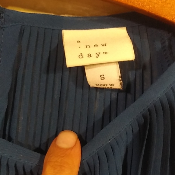 a new day blue blouse float and comfortable - Picture 3 of 4